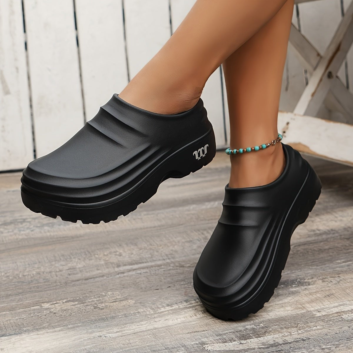 Clogs – Water-Resistant Cushioned Slip-On Garden Clogs – Black