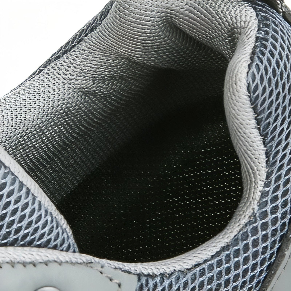 Hiking Shoes – Men's Grippy Lugged Sole with Toe Protection