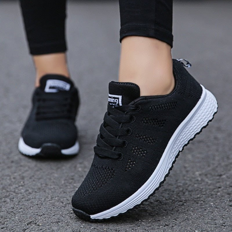 Sports Shoes – Lightweight Breathable Outdoor Trainers – Black
